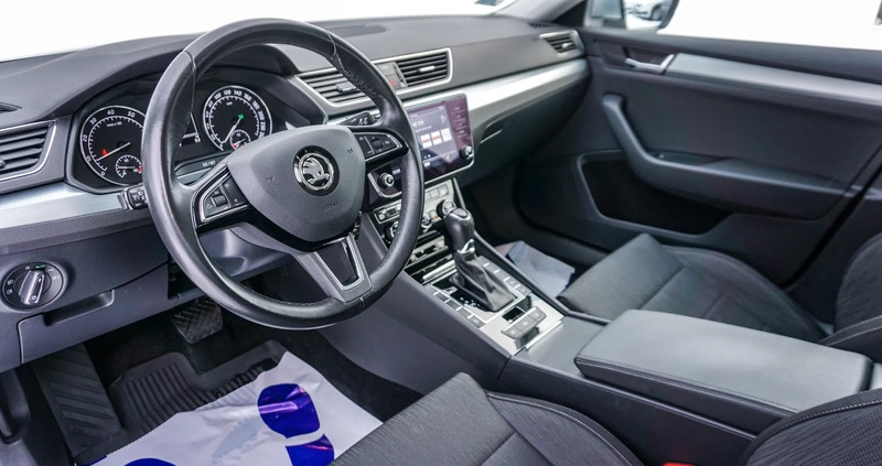 Skoda Superb cena 79900 przebieg: 135338, rok produkcji 2019 z Moryń małe 92